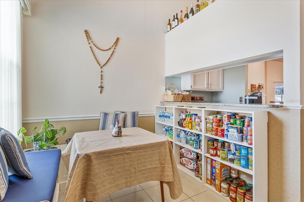 En Venta: $598,000 (3 camas, 2 baños, 2198 Pies cuadrados)