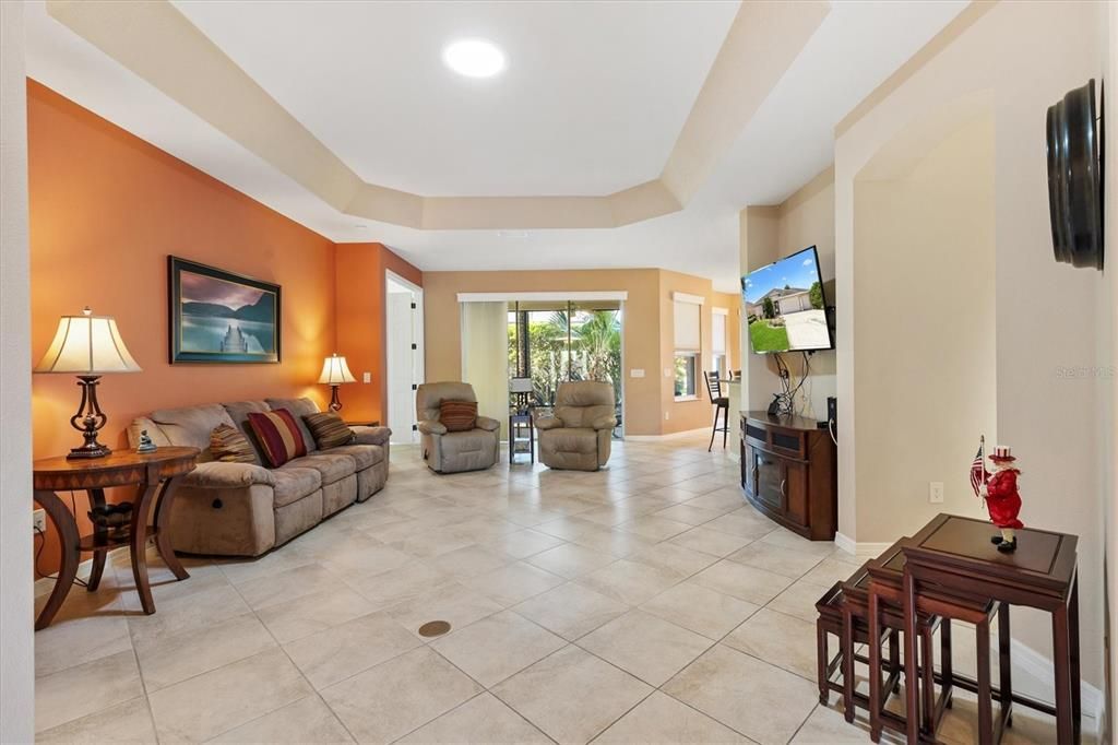 En Venta: $490,000 (3 camas, 2 baños, 2084 Pies cuadrados)