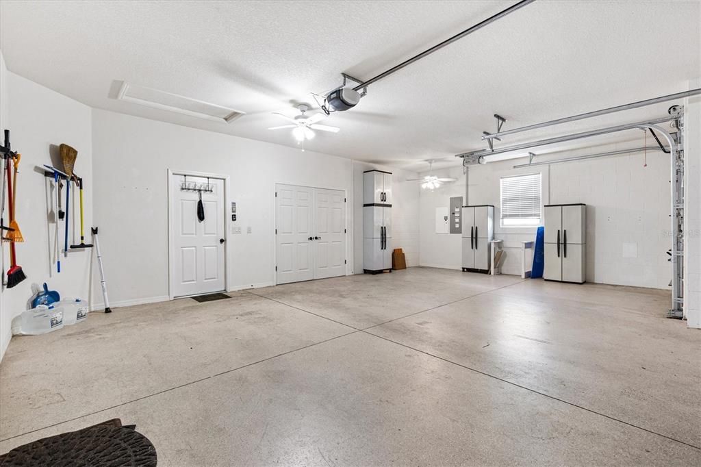 En Venta: $490,000 (3 camas, 2 baños, 2084 Pies cuadrados)