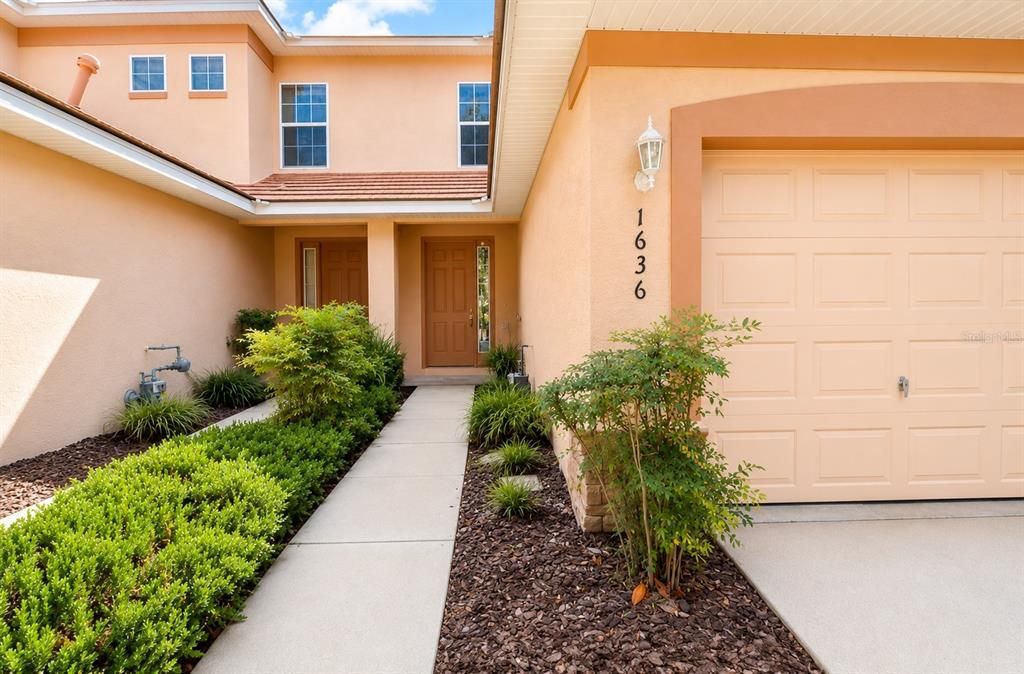 For Sale: $219,900 (2 beds, 2 baths, 1341 Square Feet)