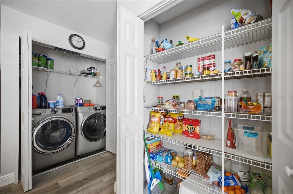 На продажу: $299,000 (2 спален, 2 ванн, 1436 Квадратных фут)