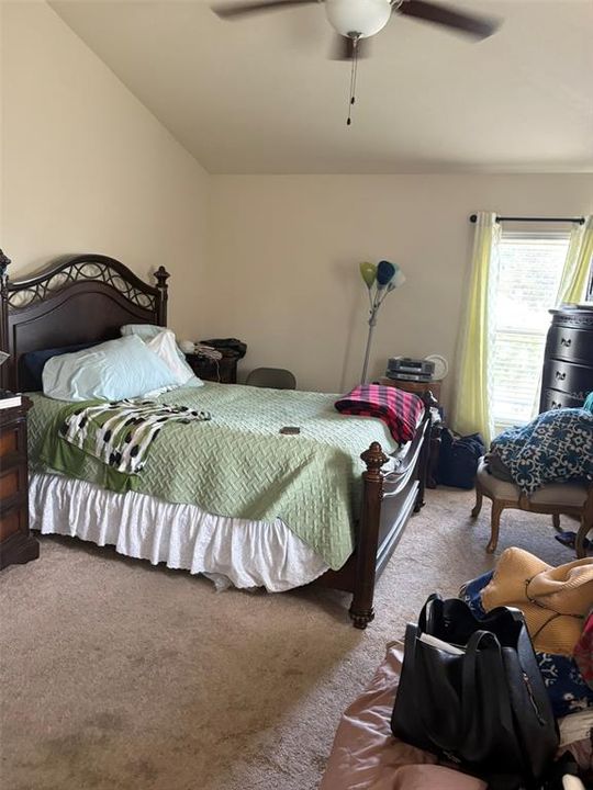 For Sale: $313,900 (4 beds, 2 baths, 1820 Square Feet)