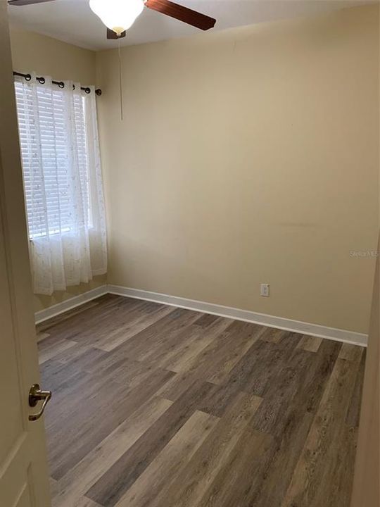 Activo con contrato: $2,600 (4 camas, 3 baños, 2040 Pies cuadrados)