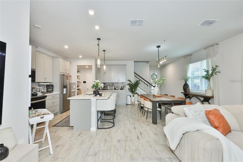В аренду: $2,900 (4 спален, 3 ванн, 2594 Квадратных фут)