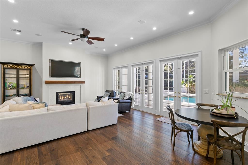 For Sale: $2,795,000 (4 beds, 5 baths, 4792 Square Feet)