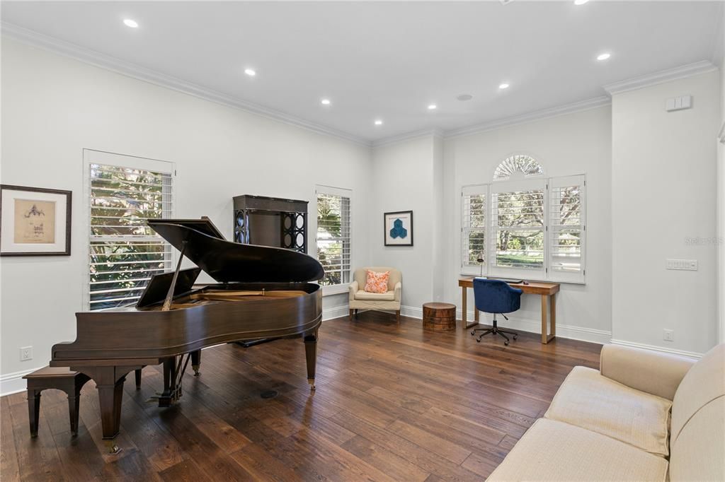 For Sale: $2,795,000 (4 beds, 5 baths, 4792 Square Feet)