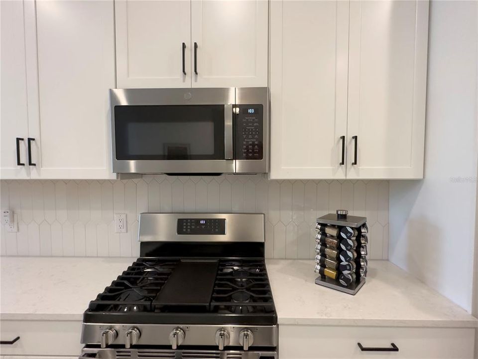 В аренду: $3,250 (3 спален, 2 ванн, 1452 Квадратных фут)
