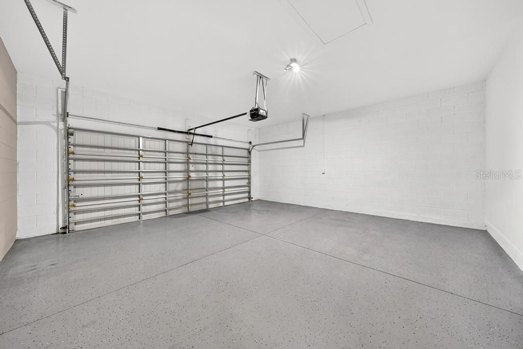 En Venta: $406,900 (4 camas, 2 baños, 2076 Pies cuadrados)