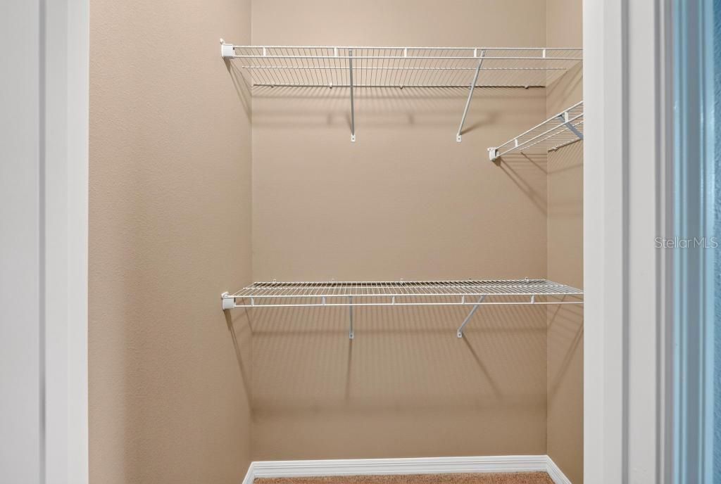 En Venta: $406,900 (4 camas, 2 baños, 2076 Pies cuadrados)