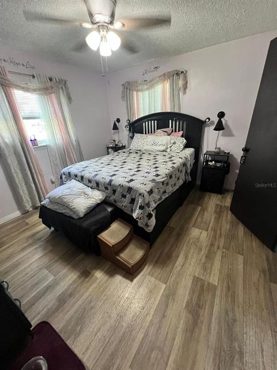 En Venta: $275,000 (3 camas, 2 baños, 1365 Pies cuadrados)