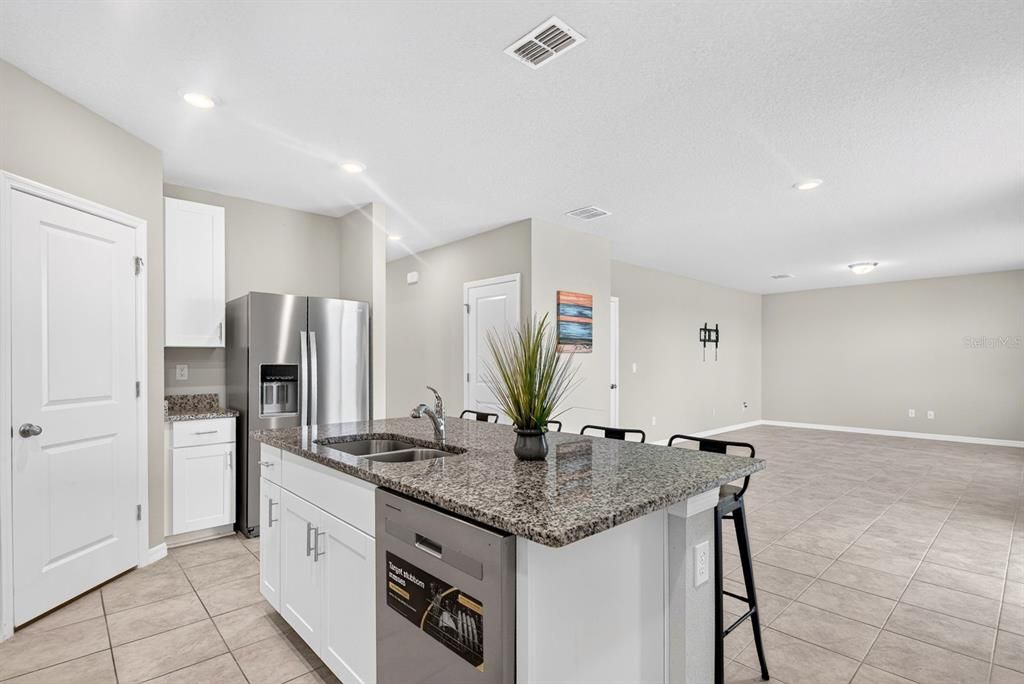 For Sale: $395,000 (4 beds, 2 baths, 2339 Square Feet)