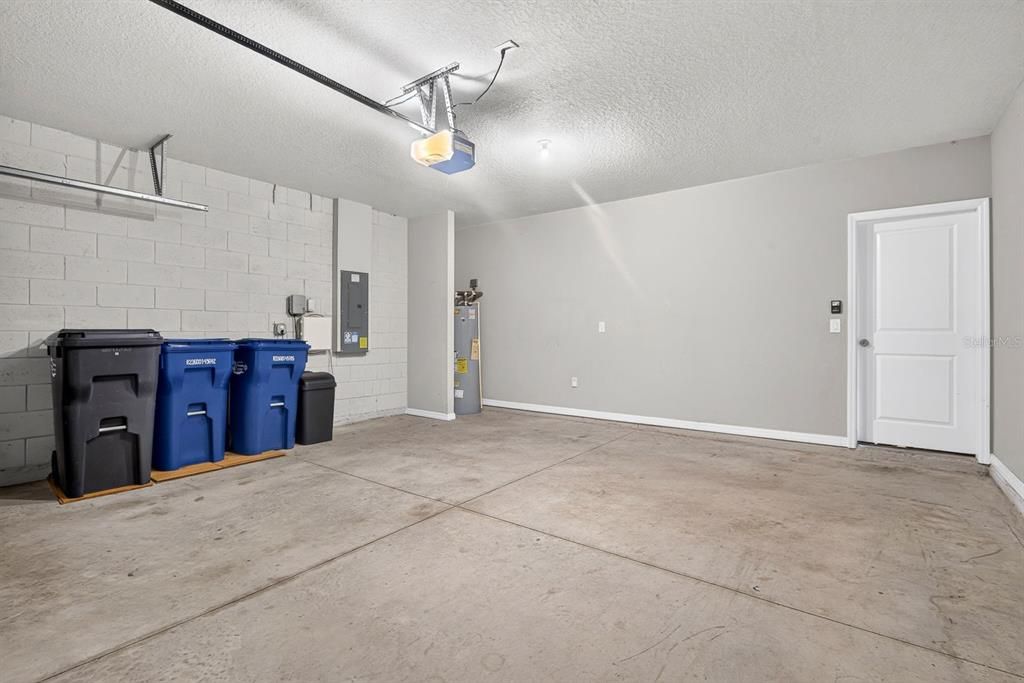 For Sale: $395,000 (4 beds, 2 baths, 2339 Square Feet)