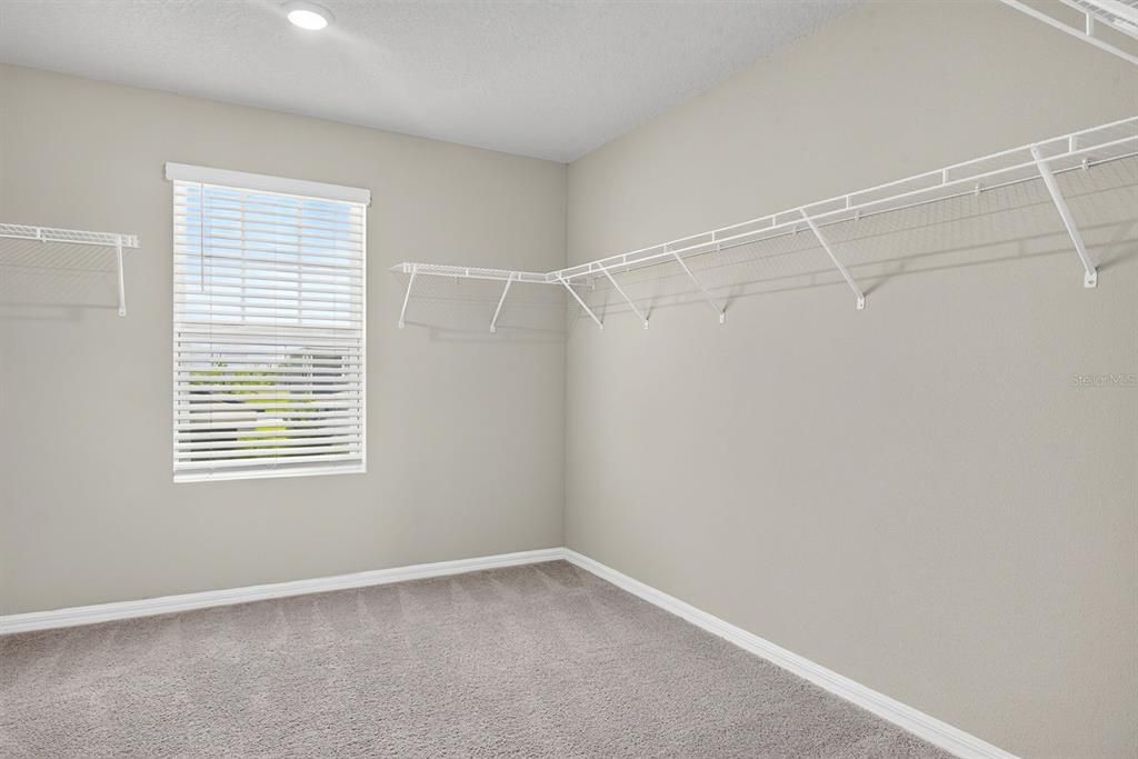 For Sale: $395,000 (4 beds, 2 baths, 2339 Square Feet)