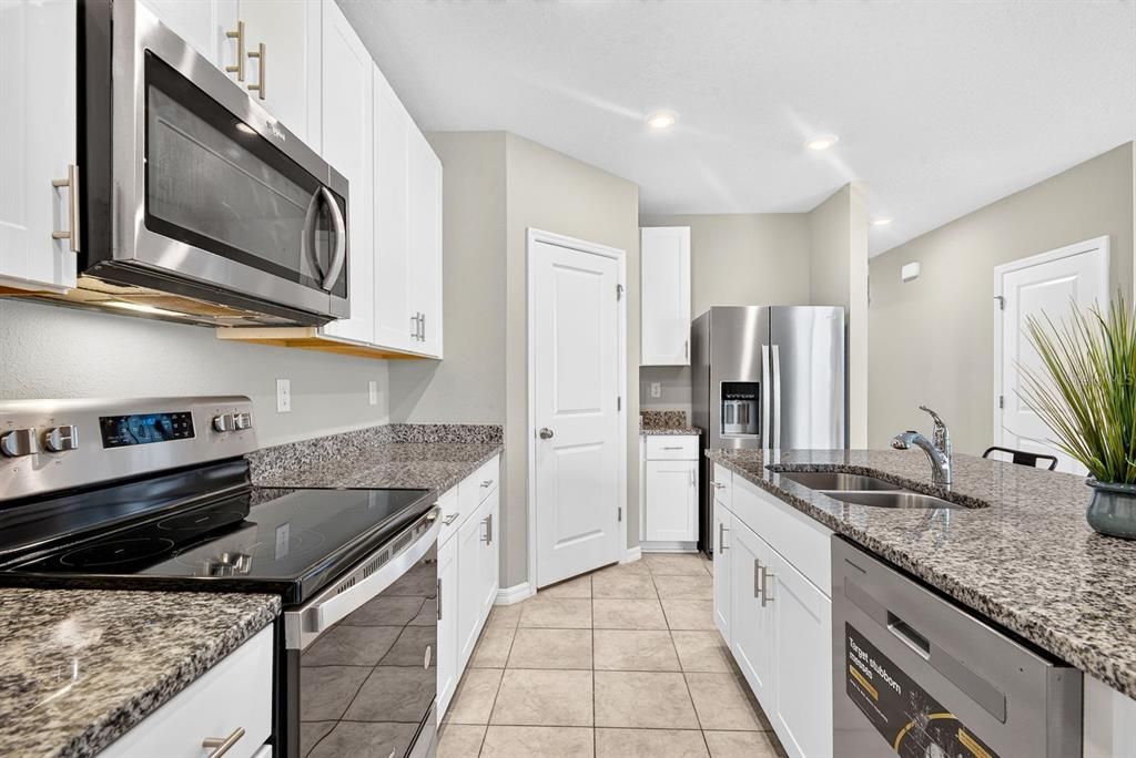 For Sale: $395,000 (4 beds, 2 baths, 2339 Square Feet)
