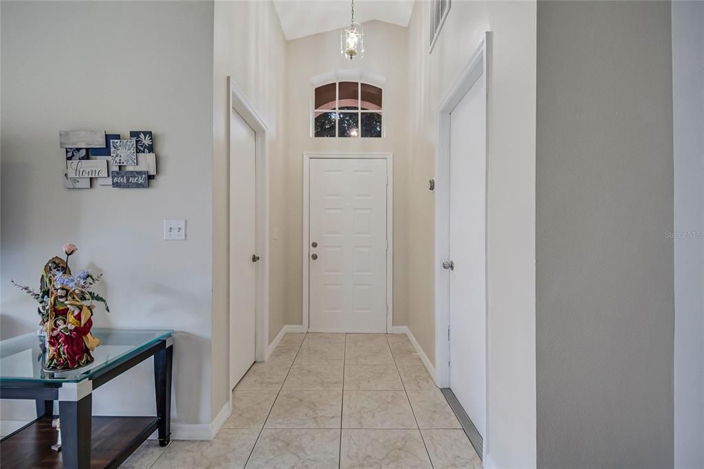 For Sale: $315,000 (3 beds, 2 baths, 1052 Square Feet)