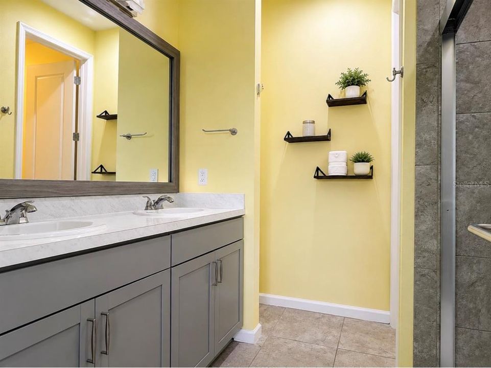 For Rent: $2,300 (3 beds, 2 baths, 1614 Square Feet)
