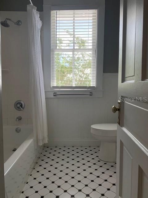 For Sale: $439,000 (5 beds, 0 baths, 1960 Square Feet)