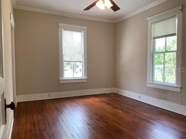 For Sale: $439,000 (5 beds, 0 baths, 1960 Square Feet)