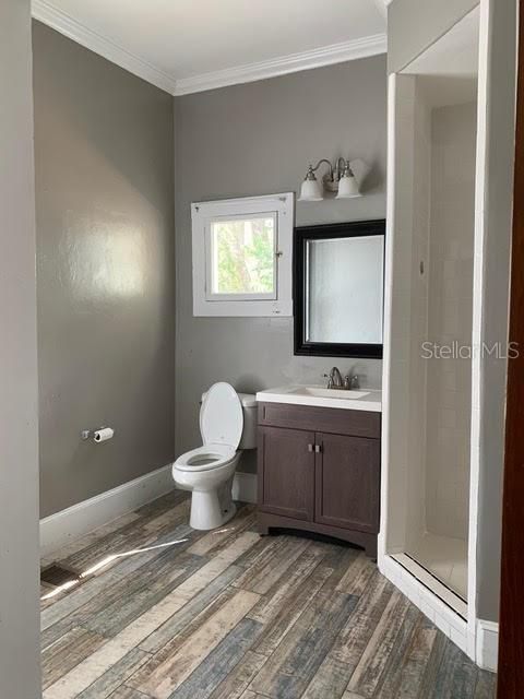 For Sale: $439,000 (5 beds, 0 baths, 1960 Square Feet)