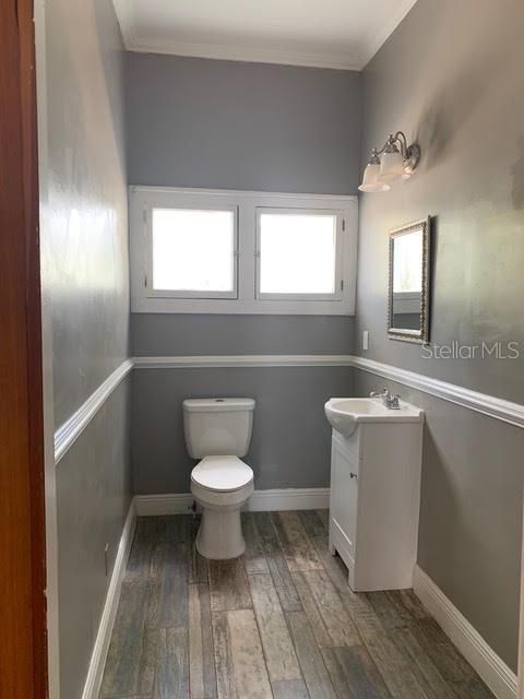 For Sale: $439,000 (5 beds, 0 baths, 1960 Square Feet)