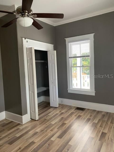 For Sale: $439,000 (5 beds, 0 baths, 1960 Square Feet)