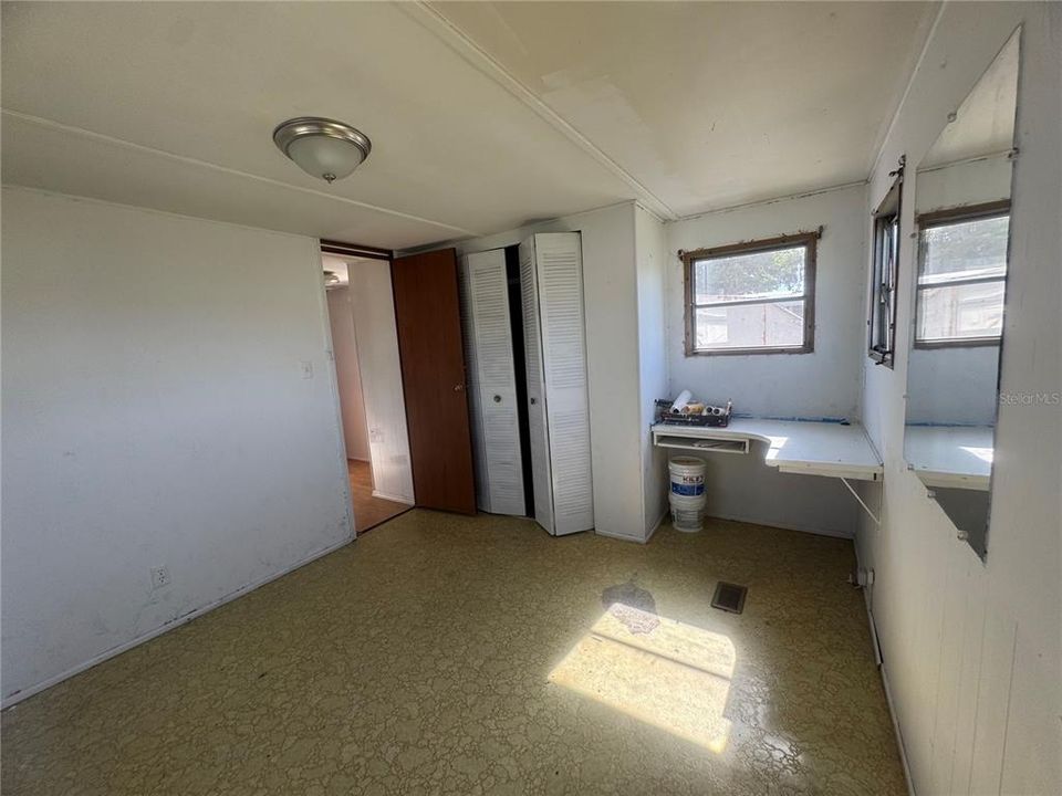 For Sale: $69,000 (2 beds, 1 baths, 744 Square Feet)