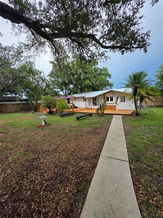 En Venta: $399,000 (3 camas, 2 baños, 1101 Pies cuadrados)