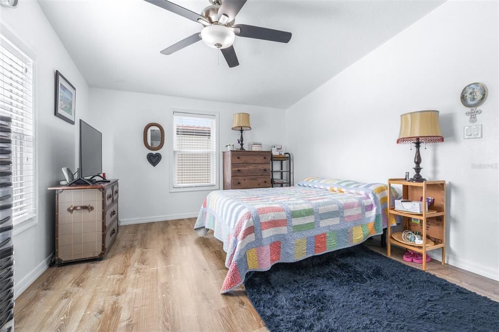 For Sale: $191,000 (3 beds, 2 baths, 1170 Square Feet)