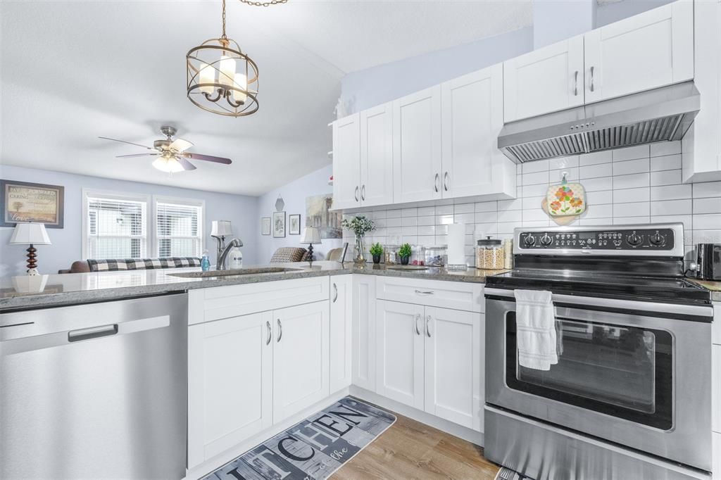For Sale: $191,000 (3 beds, 2 baths, 1170 Square Feet)