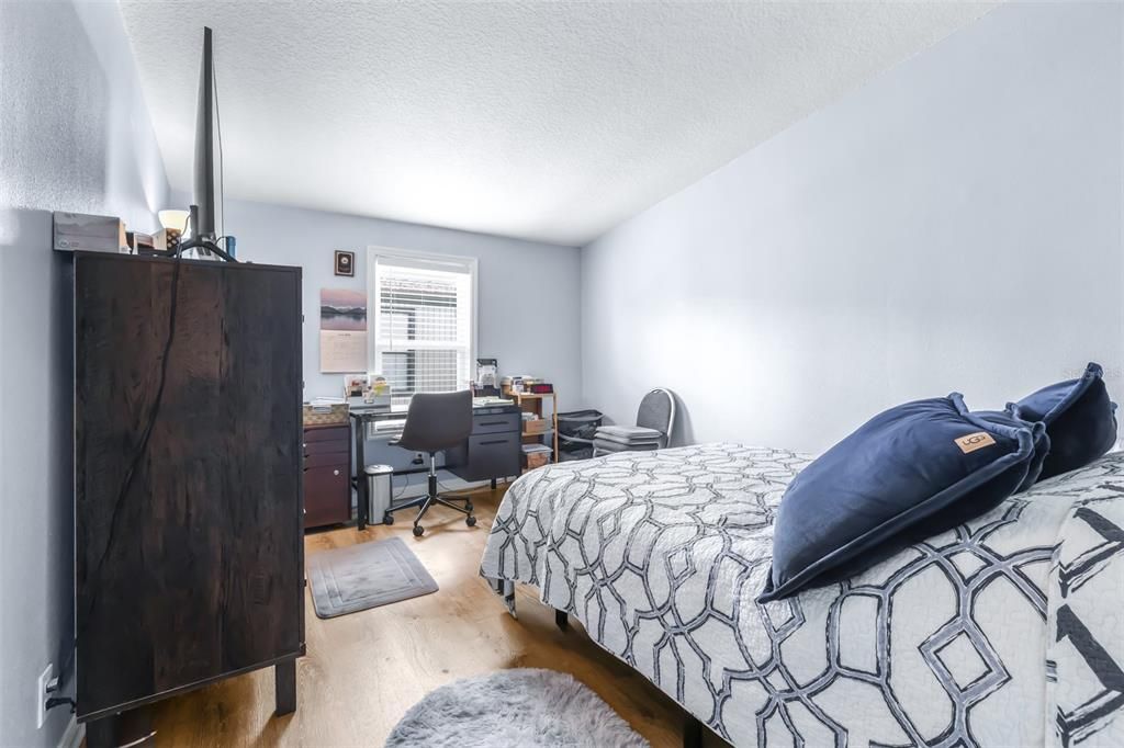 For Sale: $191,000 (3 beds, 2 baths, 1170 Square Feet)