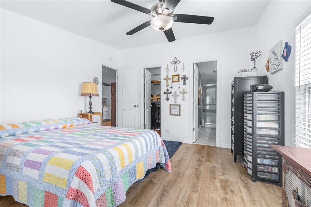 For Sale: $191,000 (3 beds, 2 baths, 1170 Square Feet)