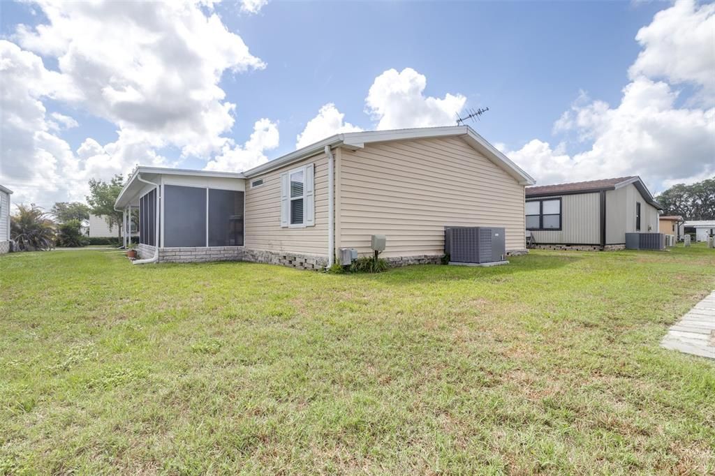 For Sale: $191,000 (3 beds, 2 baths, 1170 Square Feet)