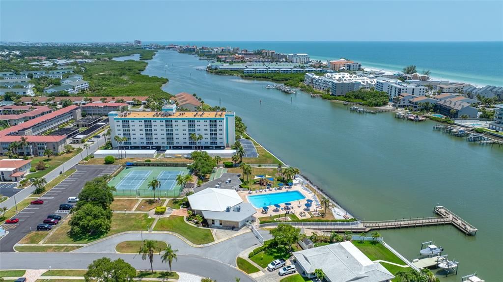 En Venta: $579,900 (3 camas, 2 baños, 1560 Pies cuadrados)