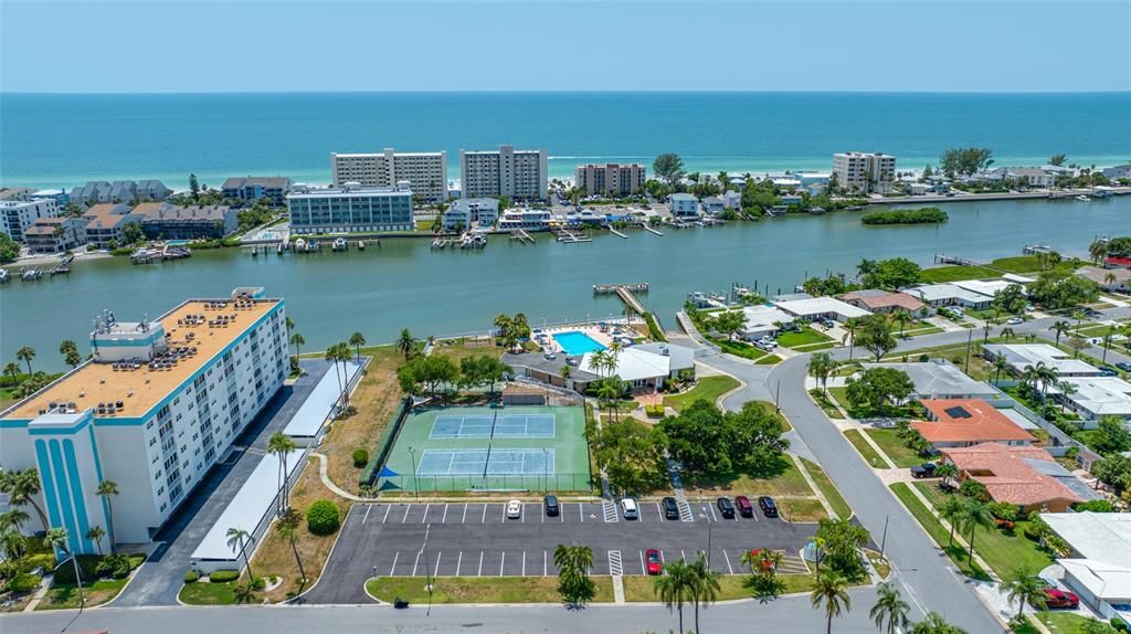 En Venta: $579,900 (3 camas, 2 baños, 1560 Pies cuadrados)