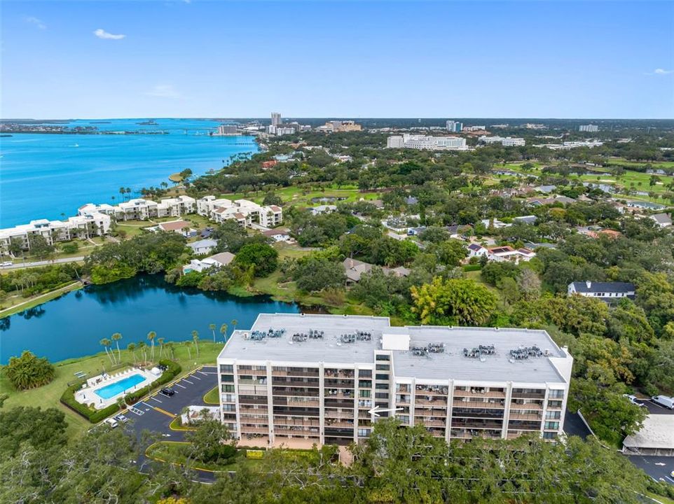 На продажу: $349,900 (2 спален, 2 ванн, 1385 Квадратных фут)