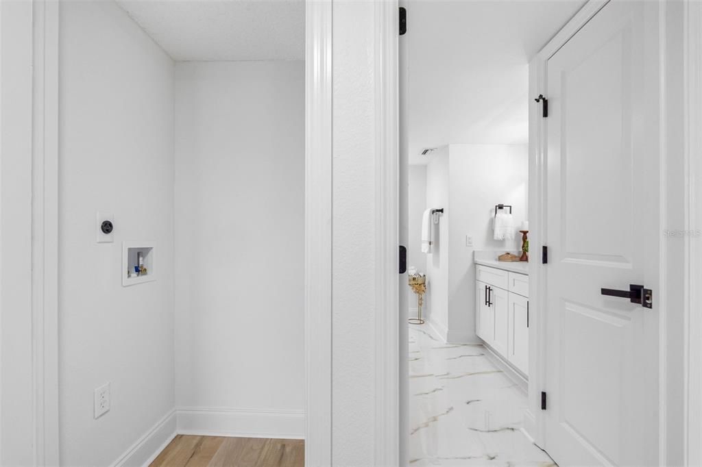 На продажу: $349,900 (2 спален, 2 ванн, 1385 Квадратных фут)