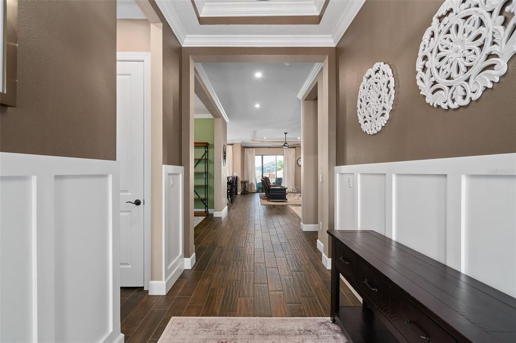 Activo con contrato: $633,900 (3 camas, 3 baños, 2420 Pies cuadrados)
