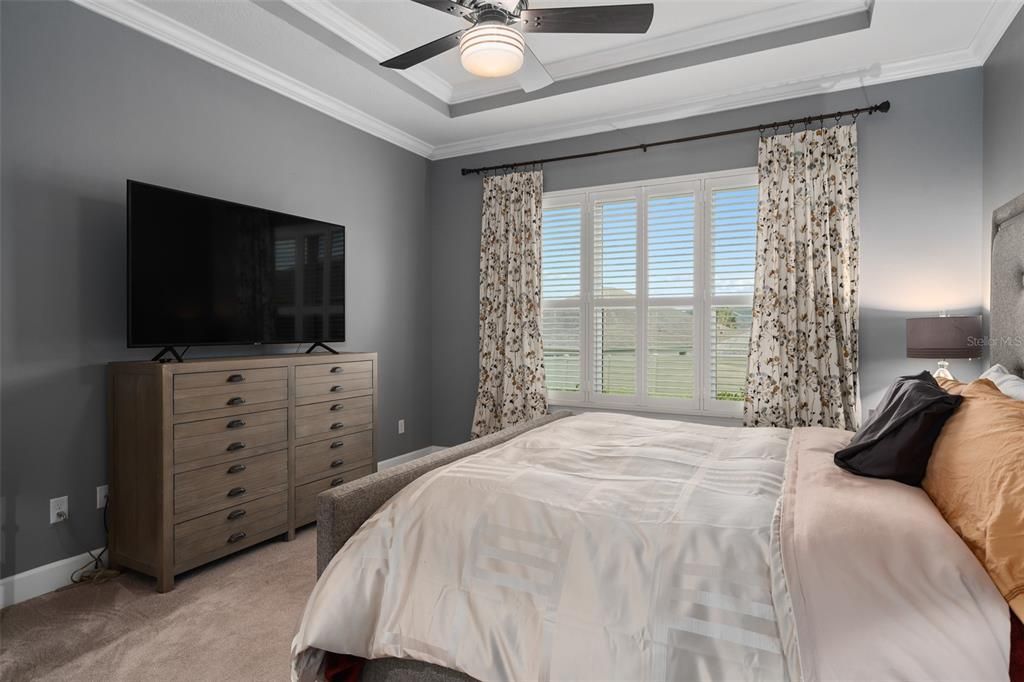 Activo con contrato: $633,900 (3 camas, 3 baños, 2420 Pies cuadrados)