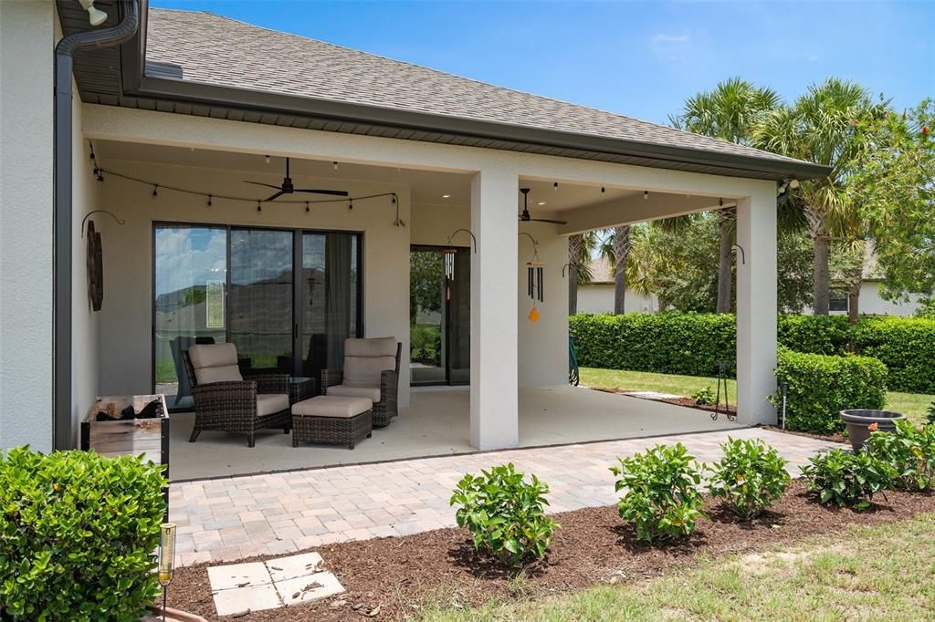 Activo con contrato: $633,900 (3 camas, 3 baños, 2420 Pies cuadrados)