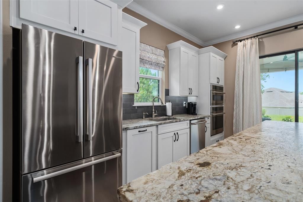 Activo con contrato: $633,900 (3 camas, 3 baños, 2420 Pies cuadrados)