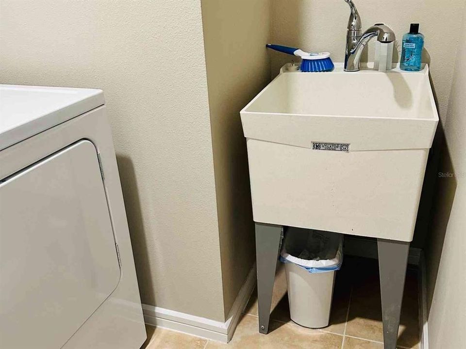 En Venta: $297,000 (3 camas, 2 baños, 1260 Pies cuadrados)