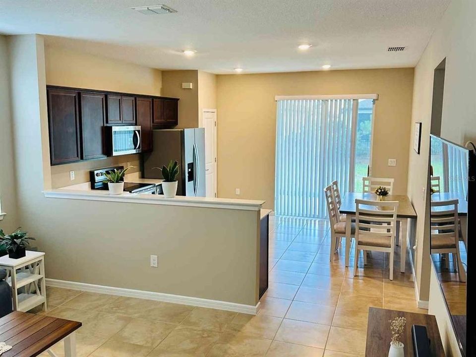 En Venta: $297,000 (3 camas, 2 baños, 1260 Pies cuadrados)