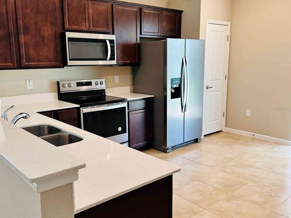 En Venta: $297,000 (3 camas, 2 baños, 1260 Pies cuadrados)