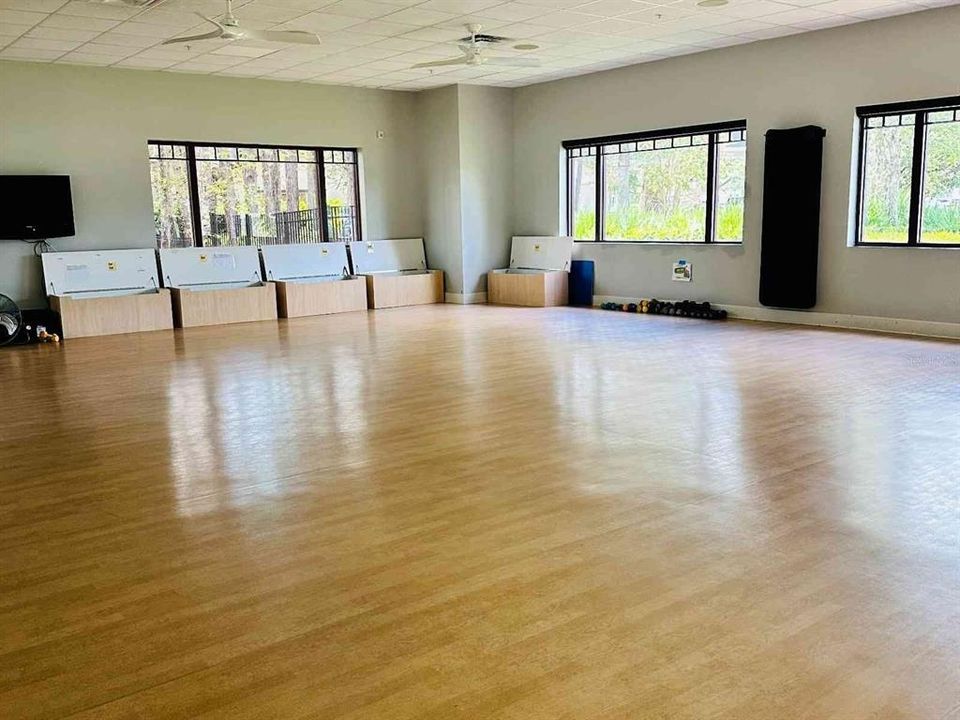 En Venta: $297,000 (3 camas, 2 baños, 1260 Pies cuadrados)