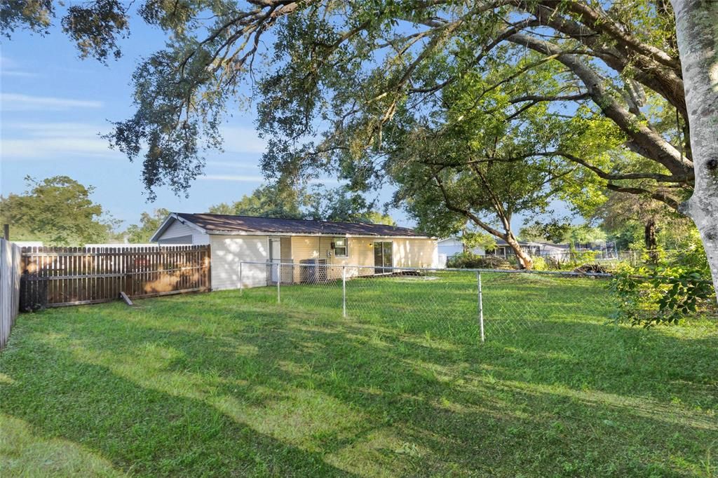 Activo con contrato: $155,900 (2 camas, 2 baños, 1025 Pies cuadrados)