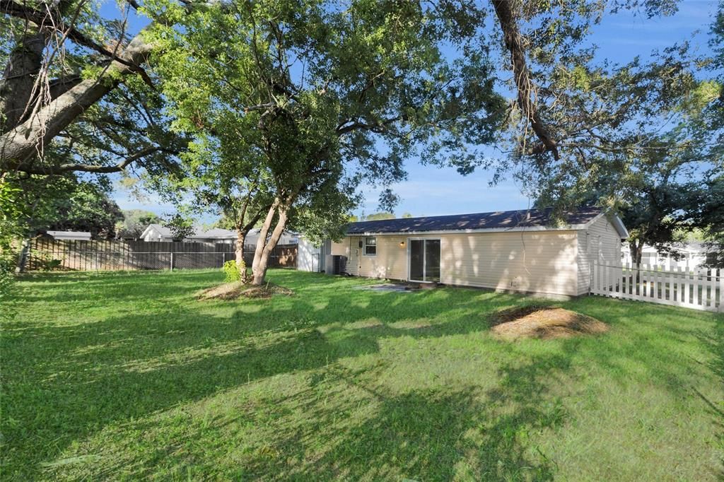 Activo con contrato: $155,900 (2 camas, 2 baños, 1025 Pies cuadrados)