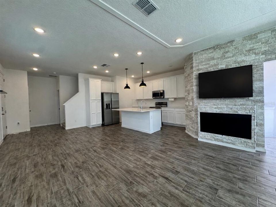 For Rent: $3,000 (4 beds, 3 baths, 1920 Square Feet)