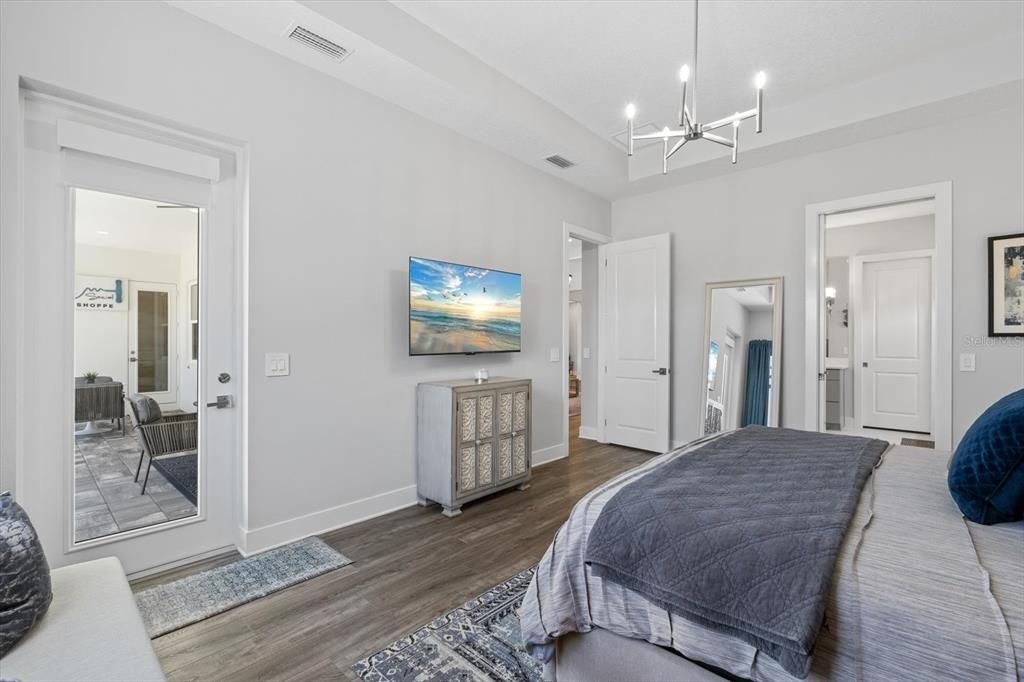 For Sale: $1,325,000 (3 beds, 2 baths, 2451 Square Feet)