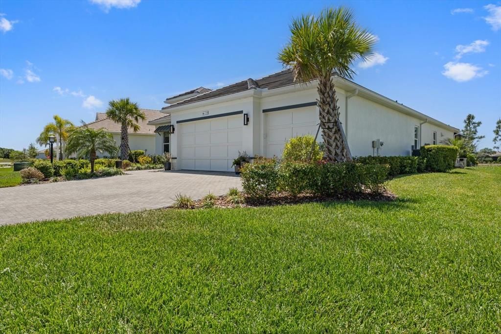 For Sale: $1,325,000 (3 beds, 2 baths, 2451 Square Feet)