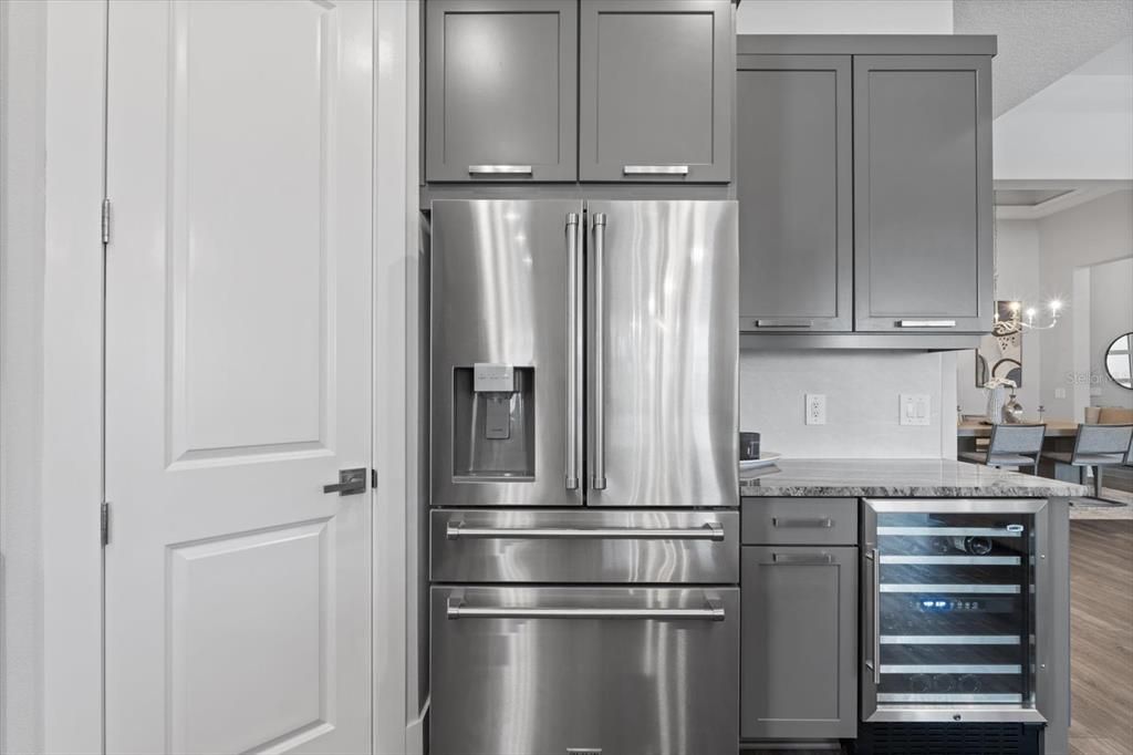 For Sale: $1,325,000 (3 beds, 2 baths, 2451 Square Feet)